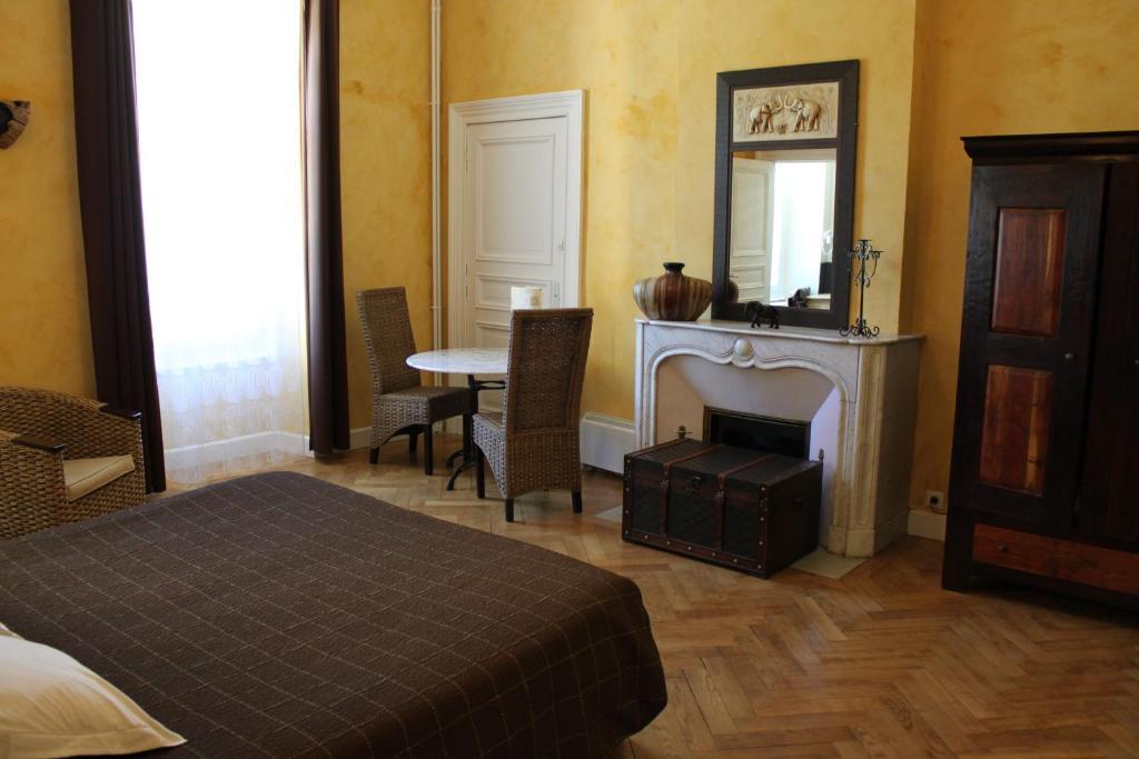 Chambres d'Hôtes Château de Viviez Ngoại thất bức ảnh